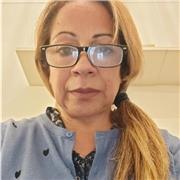 Me defino como una autodidacta, eso es lo que voy a enseñarte, conocerse a uno mismo desde las profundidades del propio Ser